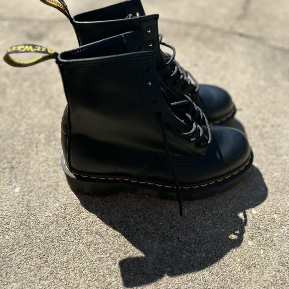 Boots - Picture 3 of 7